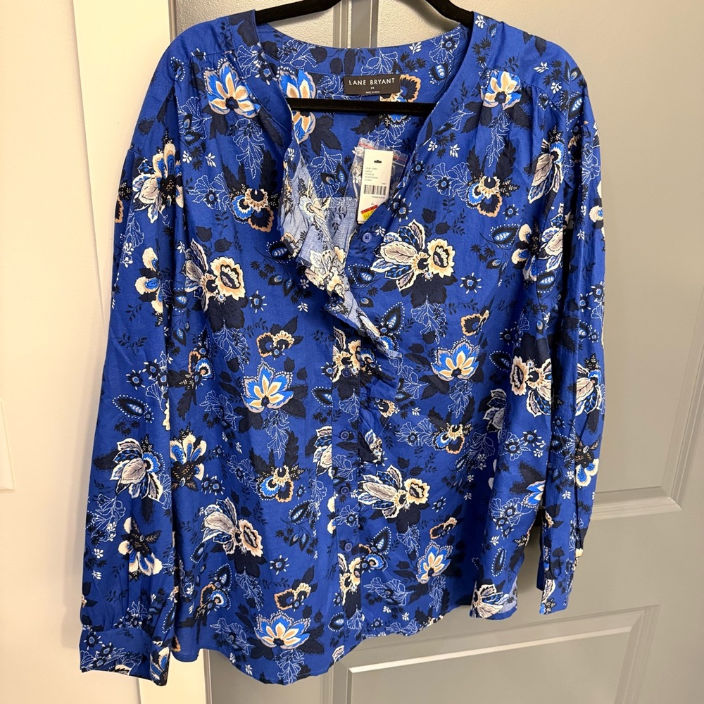 NWT pretty, professional long sleeve blouse 24 with modesty button for cleavage